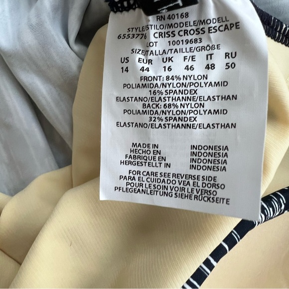 Miraclesuit Silver Shores Escape Underwire One-Piece Swimsuit Blue/White Size 14 - Picture 5 of 6